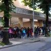 studenti fuori del liceo Marinelli di Udine